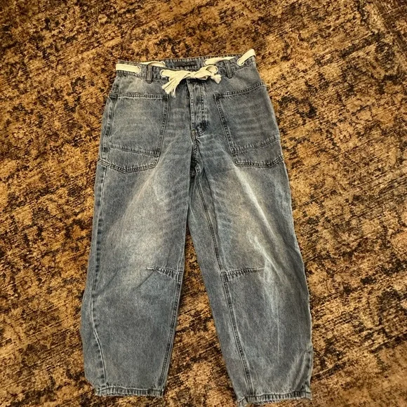 Women’s barrel jeans with Drawstring - Picture 2 of 6